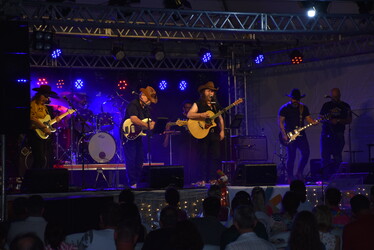 11/12 | Show com a Banda The Travellers Conuntry Rock